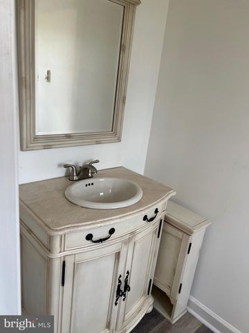 2504 BUTLERS CHAPEL RD, Martinsburg, WV 25403