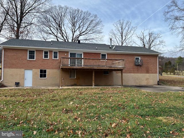 2504 BUTLERS CHAPEL RD, Martinsburg, WV 25403