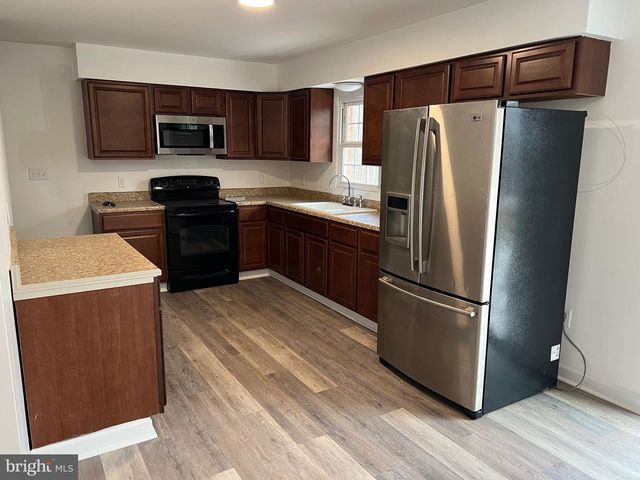 2504 BUTLERS CHAPEL RD, Martinsburg, WV 25403