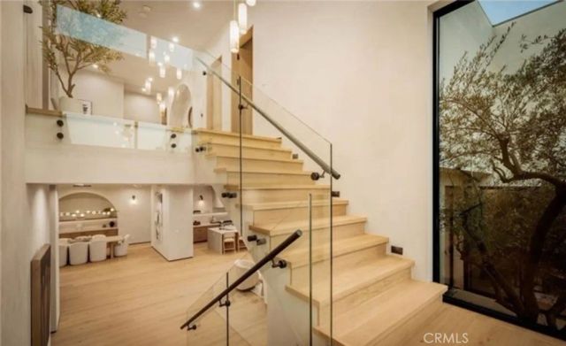 15447 Huston, Sherman Oaks, CA 91403