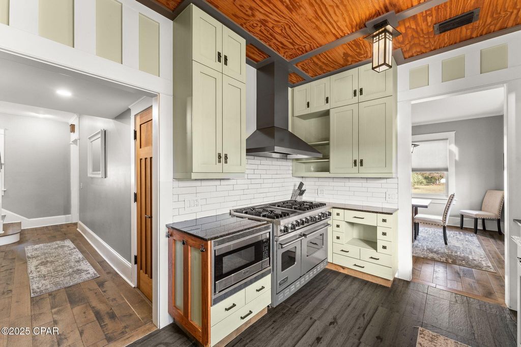 Image 13 of property listing at 3209 Swordfish Drive, Panama City Beach, FL 32408