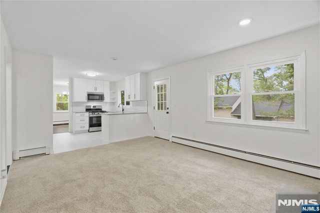 71 Montvale Avenue, Montvale, NJ 07645