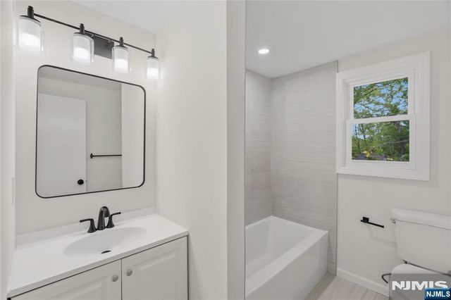 71 Montvale Avenue, Montvale, NJ 07645