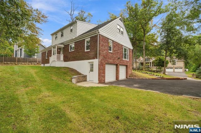 71 Montvale Avenue, Montvale, NJ 07645