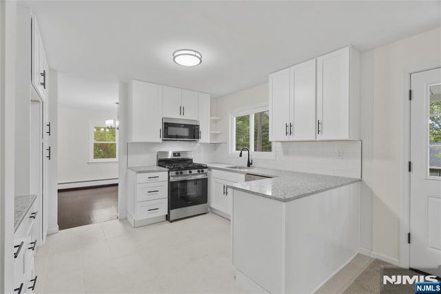 71 Montvale Avenue, Montvale, NJ 07645