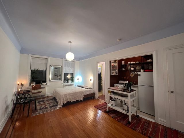 3545 81st St Apt F3, New York City, NY 11372
