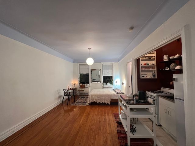 3545 81st St Apt F3, New York City, NY 11372