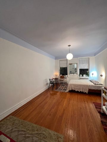3545 81st St Apt F3, New York City, NY 11372
