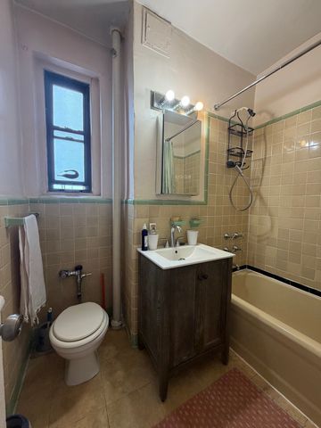 3545 81st St Apt F3, New York City, NY 11372