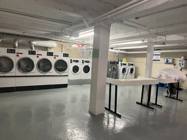 3545 81st St Apt F3, New York City, NY 11372