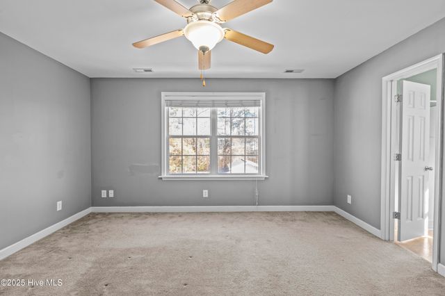 406 Little Creek Court, Jacksonville, NC 28546