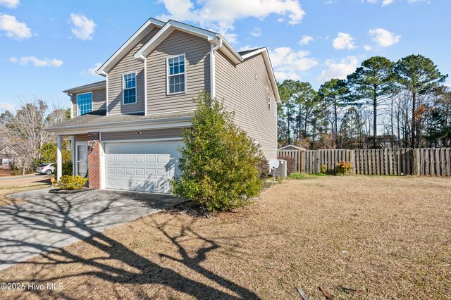 406 Little Creek Court, Jacksonville, NC 28546