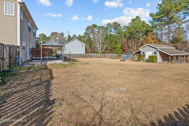 406 Little Creek Court, Jacksonville, NC 28546