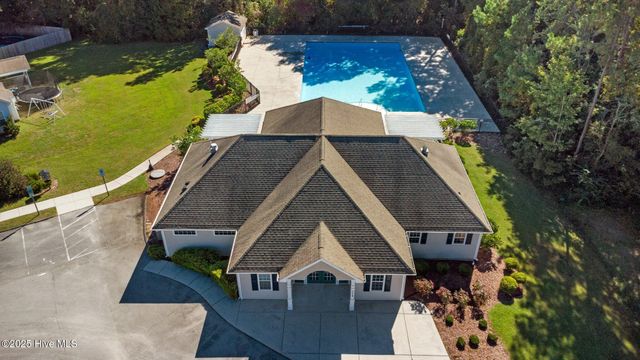 406 Little Creek Court, Jacksonville, NC 28546