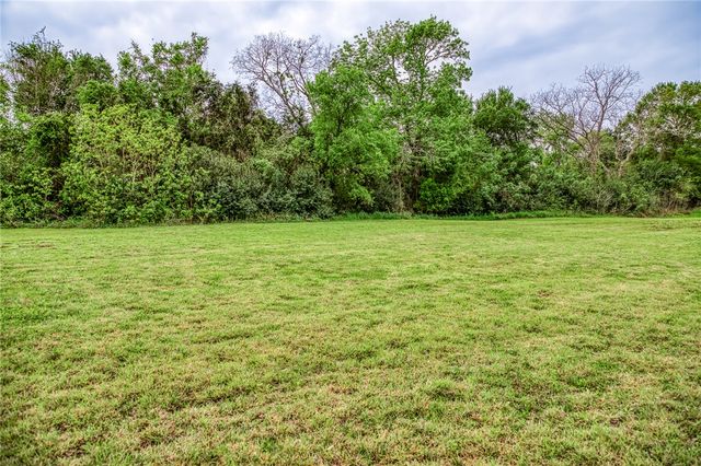 2021 Strangmeier Road, Brenham, TX 77833