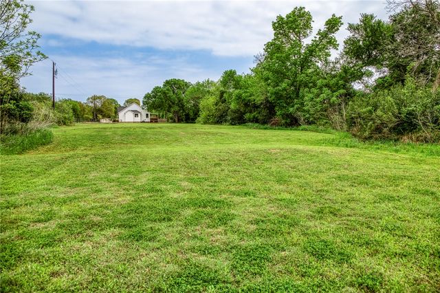 2021 Strangmeier Road, Brenham, TX 77833