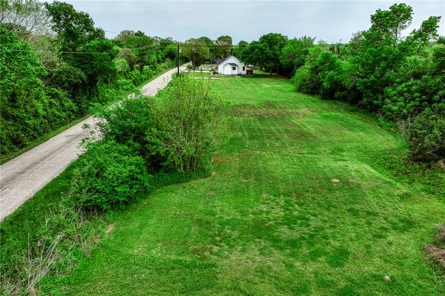2021 Strangmeier Road, Brenham, TX 77833