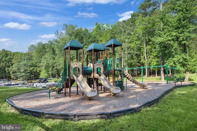 218 HAMILTON DR, Ruther Glen, VA 22546