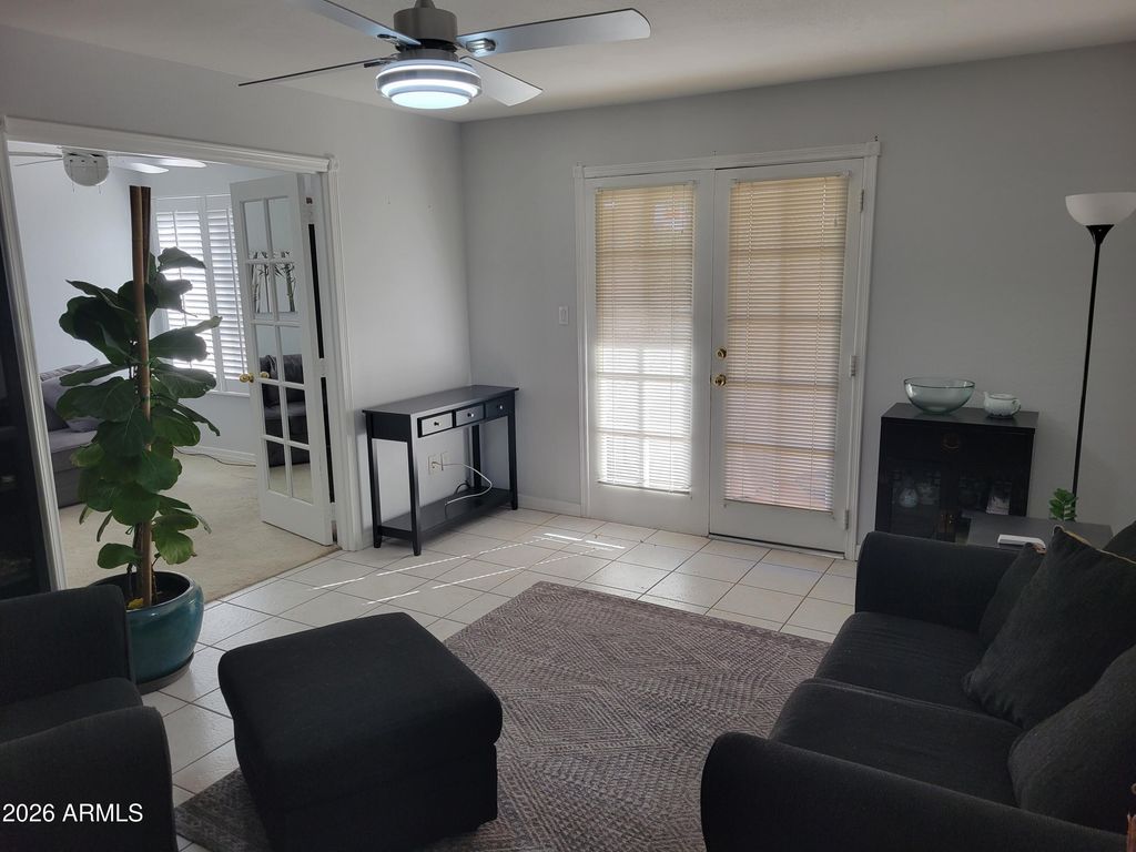 5518 E LINDSTROM Lane 1009, Mesa, AZ 85215