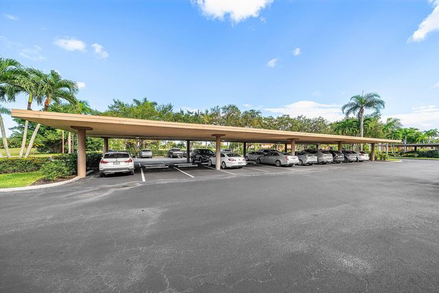 5279 Fountains Drive S 405, Lake Worth, FL 33467