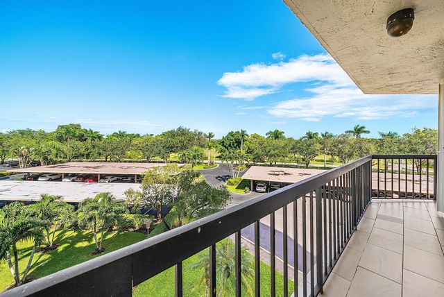 5279 Fountains Drive S 405, Lake Worth, FL 33467