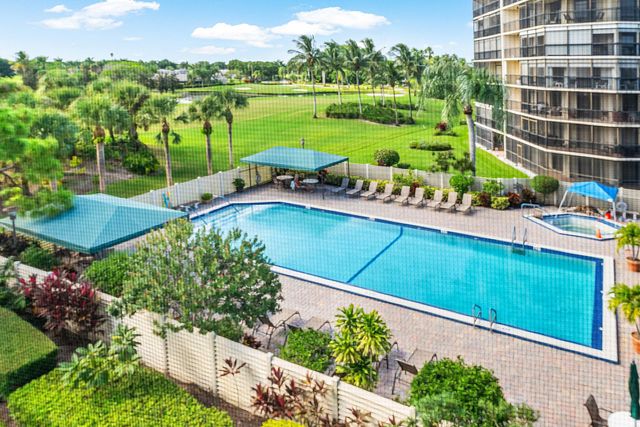 5279 Fountains Drive S 405, Lake Worth, FL 33467