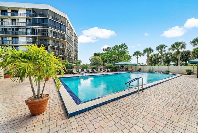 5279 Fountains Drive S 405, Lake Worth, FL 33467