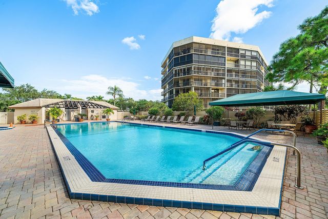 5279 Fountains Drive S 405, Lake Worth, FL 33467