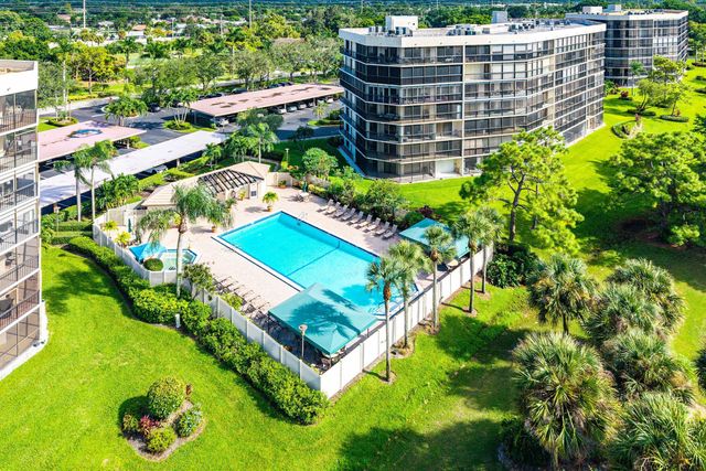 5279 Fountains Drive S 405, Lake Worth, FL 33467