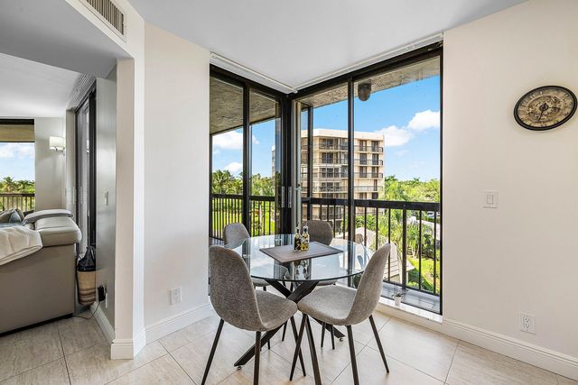 5279 Fountains Drive S 405, Lake Worth, FL 33467