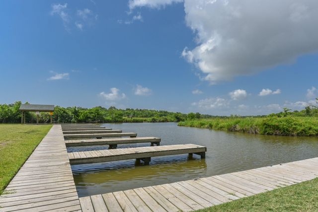 5835 Plantation Drive, Baytown, TX 77523