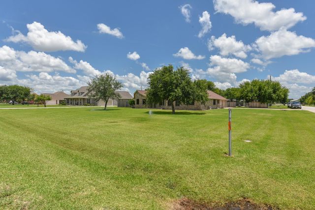 5835 Plantation Drive, Baytown, TX 77523