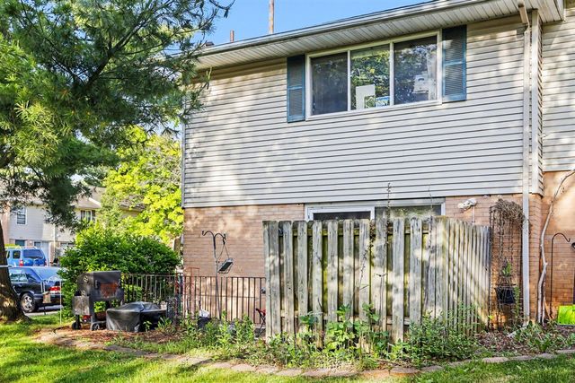 3621 Kenbrooke Court 77, Kalamazoo, MI 49006