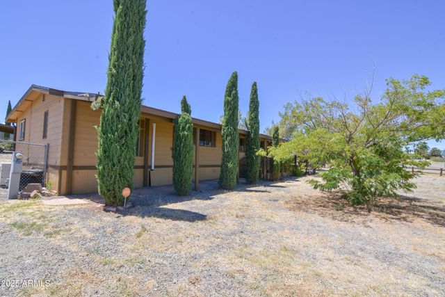 20415 E Sierra Drive E 8, Mayer, AZ 86333