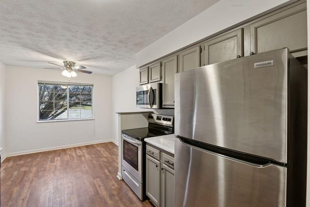 3 Highland Meadows Drive, 8, Highland Heights, KY 41076