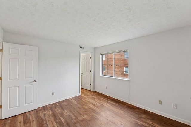 3 Highland Meadows Drive, 8, Highland Heights, KY 41076