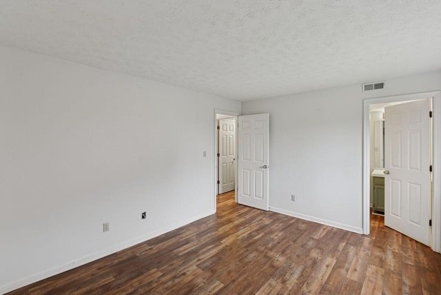 3 Highland Meadows Drive, 8, Highland Heights, KY 41076