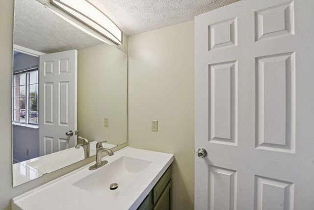 3 Highland Meadows Drive, 8, Highland Heights, KY 41076