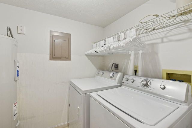 3 Highland Meadows Drive, 8, Highland Heights, KY 41076