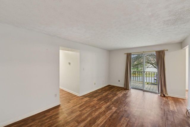 3 Highland Meadows Drive, 8, Highland Heights, KY 41076