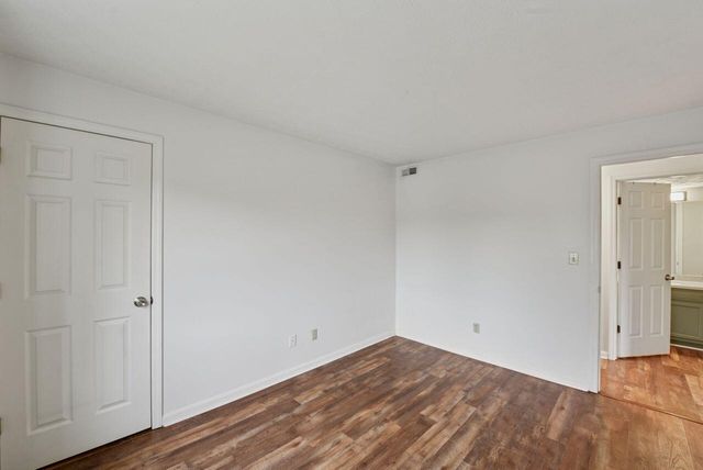 3 Highland Meadows Drive, 8, Highland Heights, KY 41076