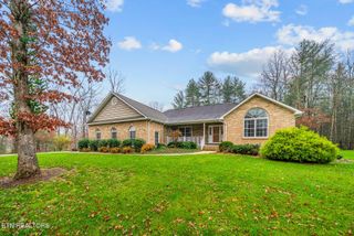 214 Woodhaven Drive, Crossville, TN 38571
