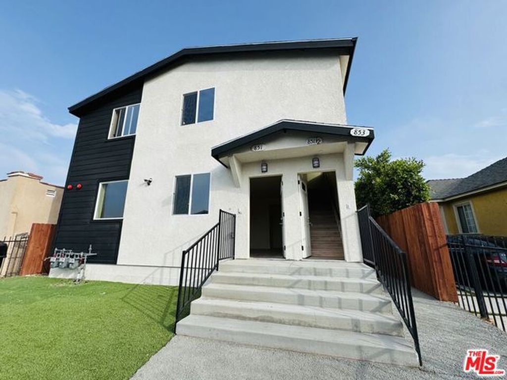 851 E 76th Place 853, Los Angeles, CA 90001