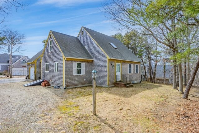 32 Tip Cart Dr, Chatham, MA 02633
