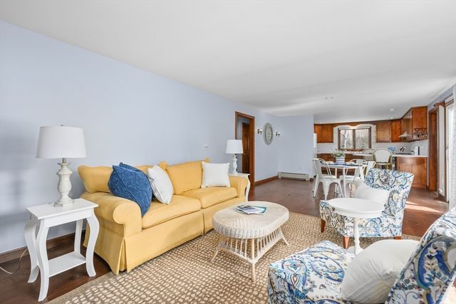 32 Tip Cart Dr, Chatham, MA 02633