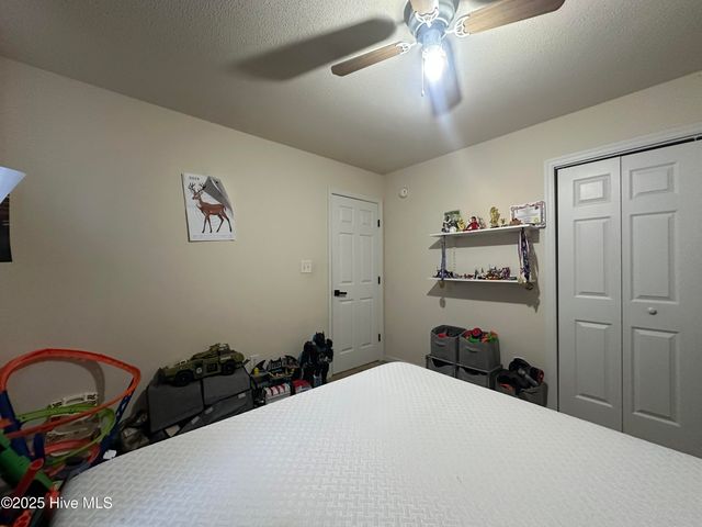 101 Spain Drive, Hubert, NC 28539