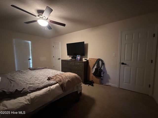 101 Spain Drive, Hubert, NC 28539