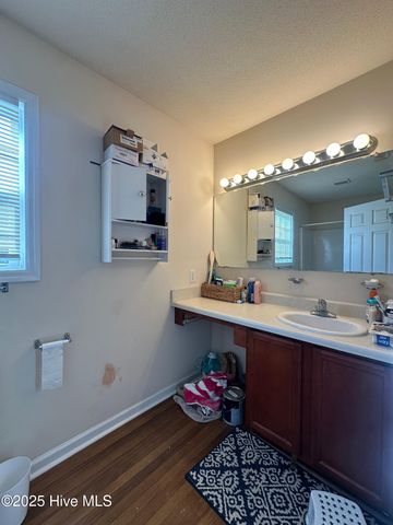 101 Spain Drive, Hubert, NC 28539