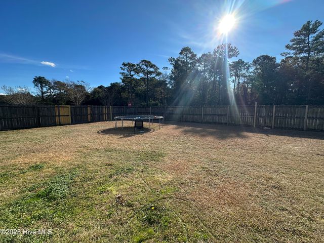 101 Spain Drive, Hubert, NC 28539