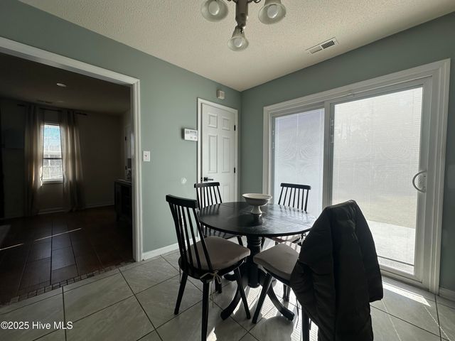 101 Spain Drive, Hubert, NC 28539